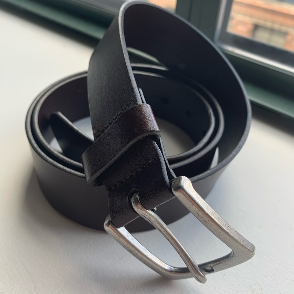 GAP men’s leather belt 38”. Like new.